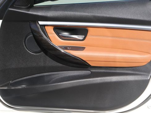 Used 2017 BMW 330i Sedan image 11