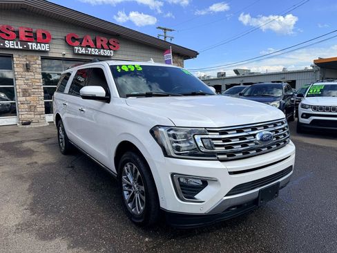 Used 2018 Ford Expedition Max Limited w/ Equipment Group 301A AWD/4WD image 17