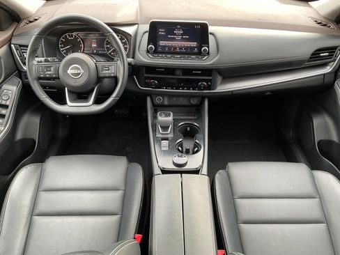 Used 2023 Nissan Rogue SV w/ SV Premium B Package image 17