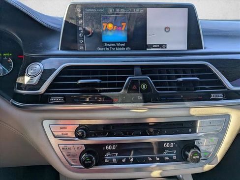 Used 2016 BMW 750Li xDrive AWD/4WD image 12