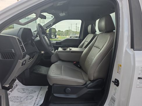 Certified 2022 Ford F550 2WD Regular Cab Super Duty image 10