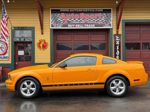 Used 2007 Ford Mustang Premium RWD image 9