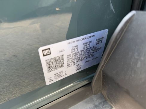 Used 2025 Chevrolet Trax LT w/ LT Convenience Package image 27