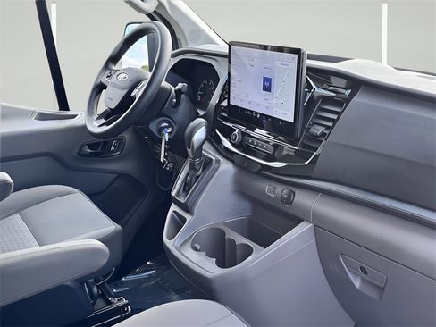 Used 2023 Ford Transit 350 XLT image 6