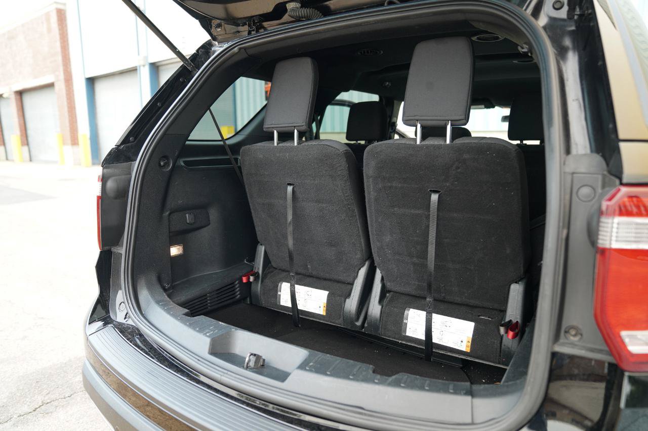 Used 2018 Ford Explorer XLT AWD/4WD image 20