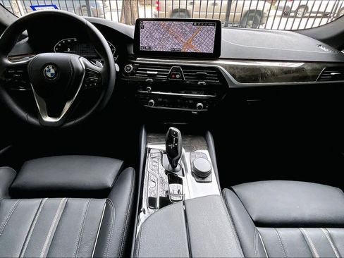 Used 2021 BMW 540i w/ Convenience Package image 15