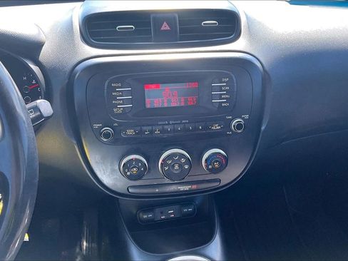Used 2016 Kia Soul FWD image 21