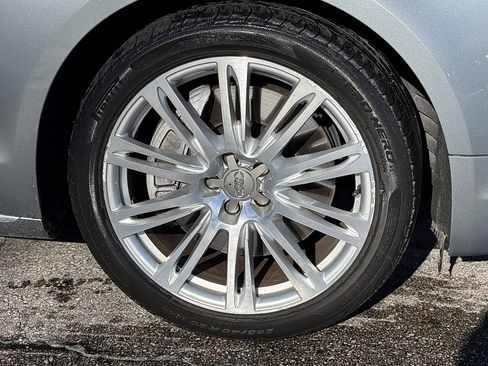 Used 2014 Audi A8 L 4.0T image 9