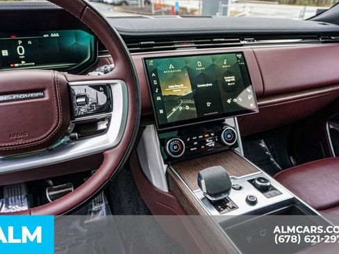 Used 2023 Land Rover Range Rover SE image 31