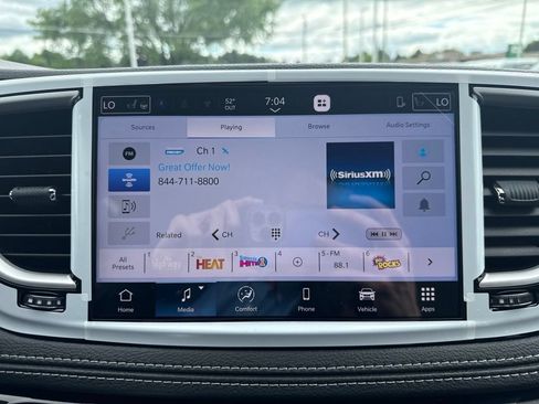 New 2027 Chrysler Pacifica Select AWD/4WD image 37