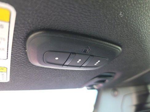 Used 2022 Jeep Wrangler Unlimited Sahara w/ Safety Group image 33