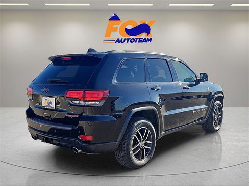 Used 2017 Jeep Grand Cherokee Trailhawk w/ Trailhawk Luxury Group image 4