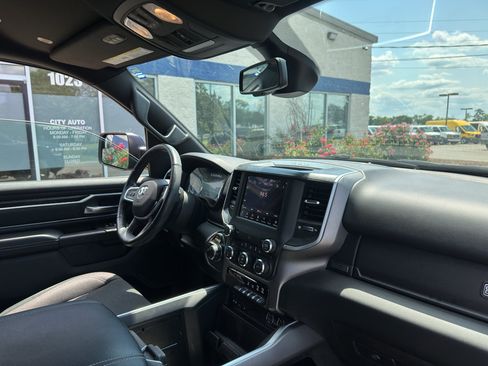 Used 2019 RAM 1500 Big Horn AWD/4WD image 11