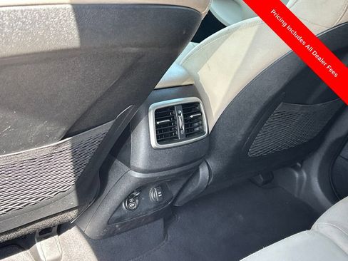 Used 2019 Kia Sorento FWD image 15