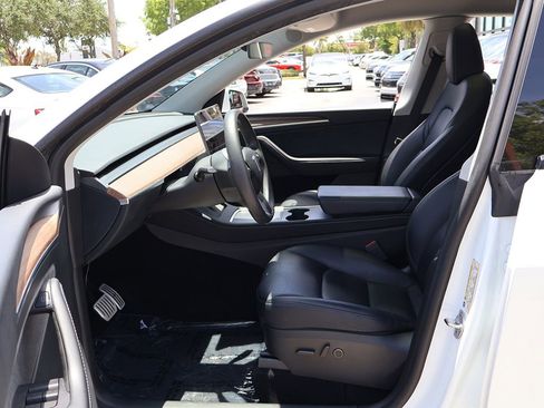 Used 2024 Tesla Model Y Performance AWD/4WD image 32