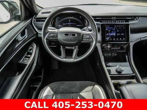 Used 2024 Jeep Grand Cherokee Altitude AWD/4WD image 26