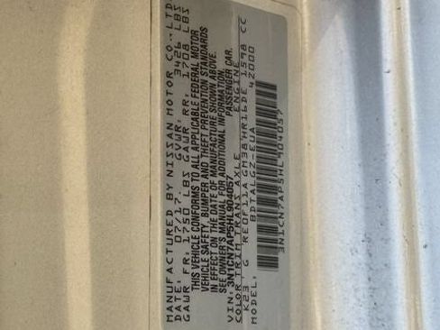 Used 2017 Nissan Versa FWD image 9