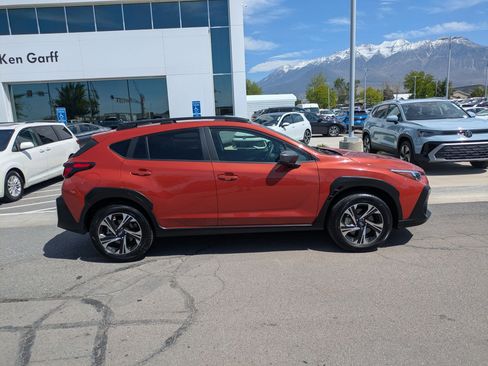 Used 2025 Subaru Crosstrek 2.0i Premium AWD/4WD image 2