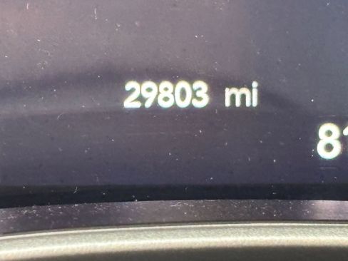 Used 2024 Chrysler Pacifica Touring-L FWD image 9