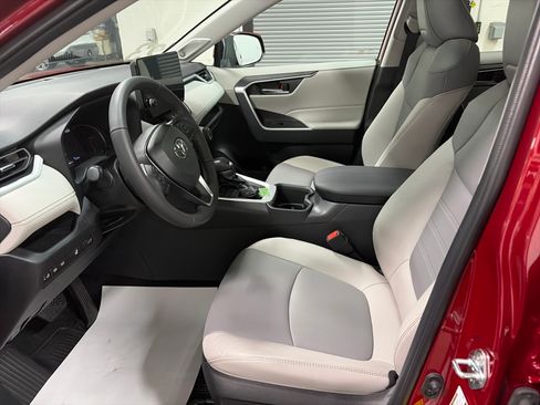 Used 2023 Toyota RAV4 XLE Premium AWD/4WD image 13