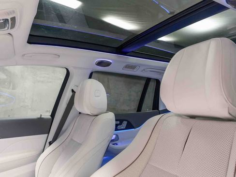 Certified 2023 Mercedes-Benz Maybach GLS 600 4MATIC image 33