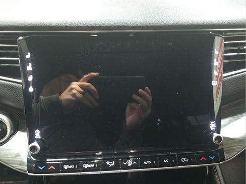 Used 2024 Jeep Wagoneer L Series II w/ Flexible Seating Group image 17