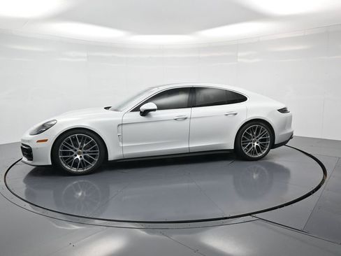 Used 2023 Porsche Panamera Platinum Edition image 2