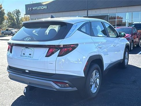 New 2026 Hyundai Tucson SE image 5