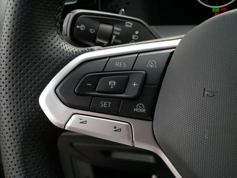 Used 2026 Volkswagen Tiguan SE R-Line AWD/4WD image 26