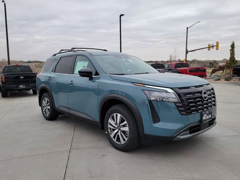 New 2026 Nissan Pathfinder SL image 7