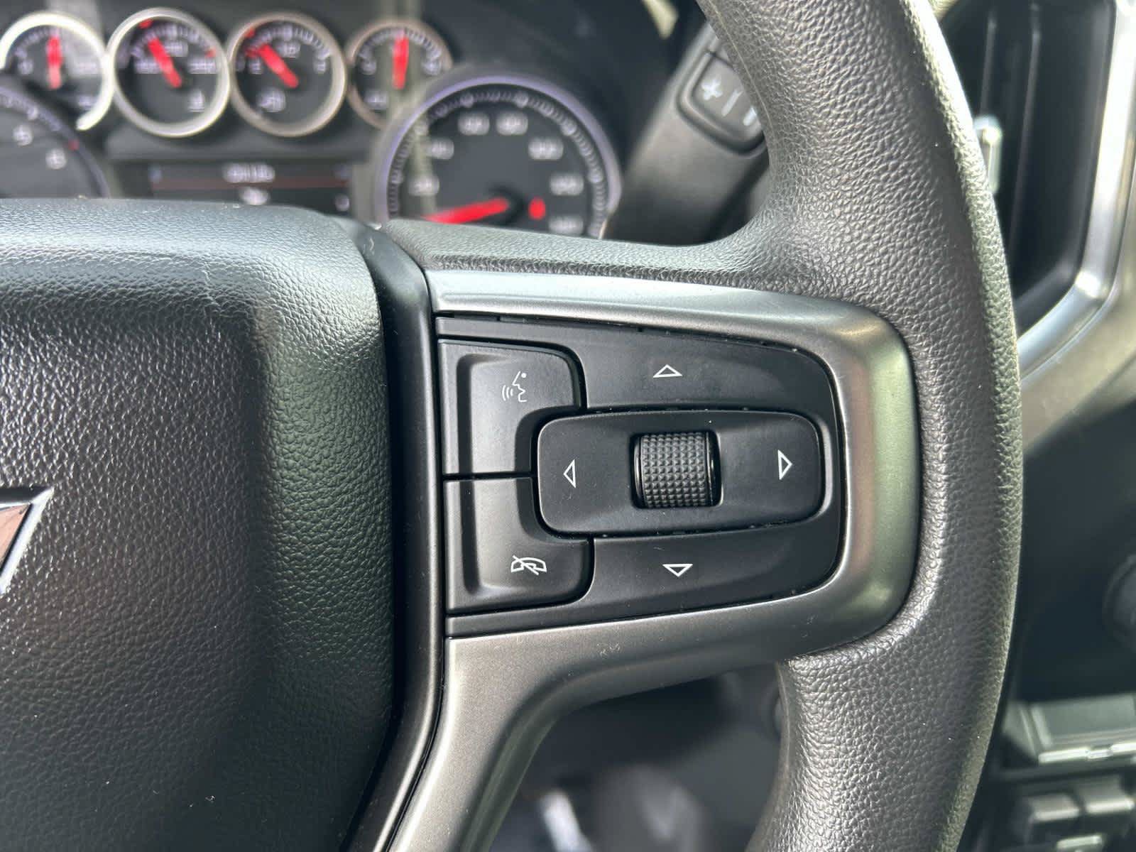 Used 2019 Chevrolet Silverado 1500 RST w/ Z71 Off-Road Package AWD/4WD image 16
