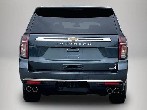 Used 2021 Chevrolet Suburban Premier w/ Premium Package RWD image 8