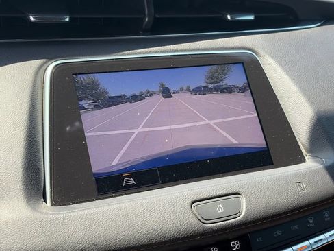 Used 2021 Cadillac XT4 Premium Luxury AWD/4WD image 19