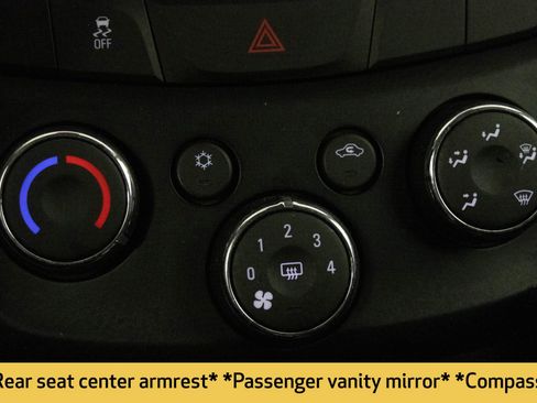 Used 2019 Chevrolet Trax LT w/ LT Convenience Package image 27