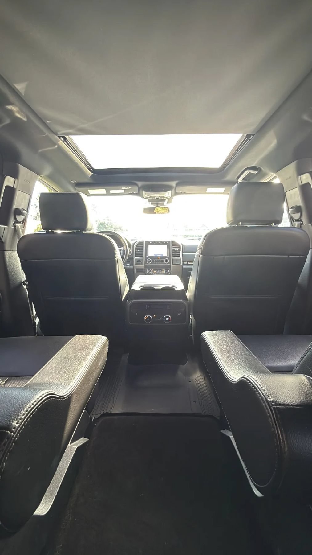 Used 2020 Ford Expedition XLT w/ Equipment Group 202A RWD image 32