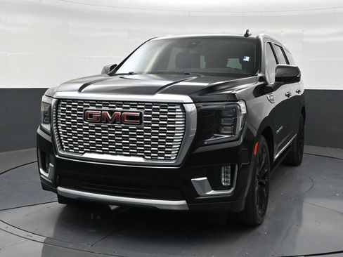 Used 2021 GMC Yukon Denali w/ Denali Ultimate Package AWD/4WD image 8