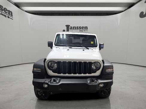 Used 2025 Jeep Wrangler Unlimited Sport AWD/4WD image 6