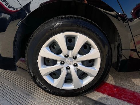 Used 2025 Toyota Corolla LE image 8