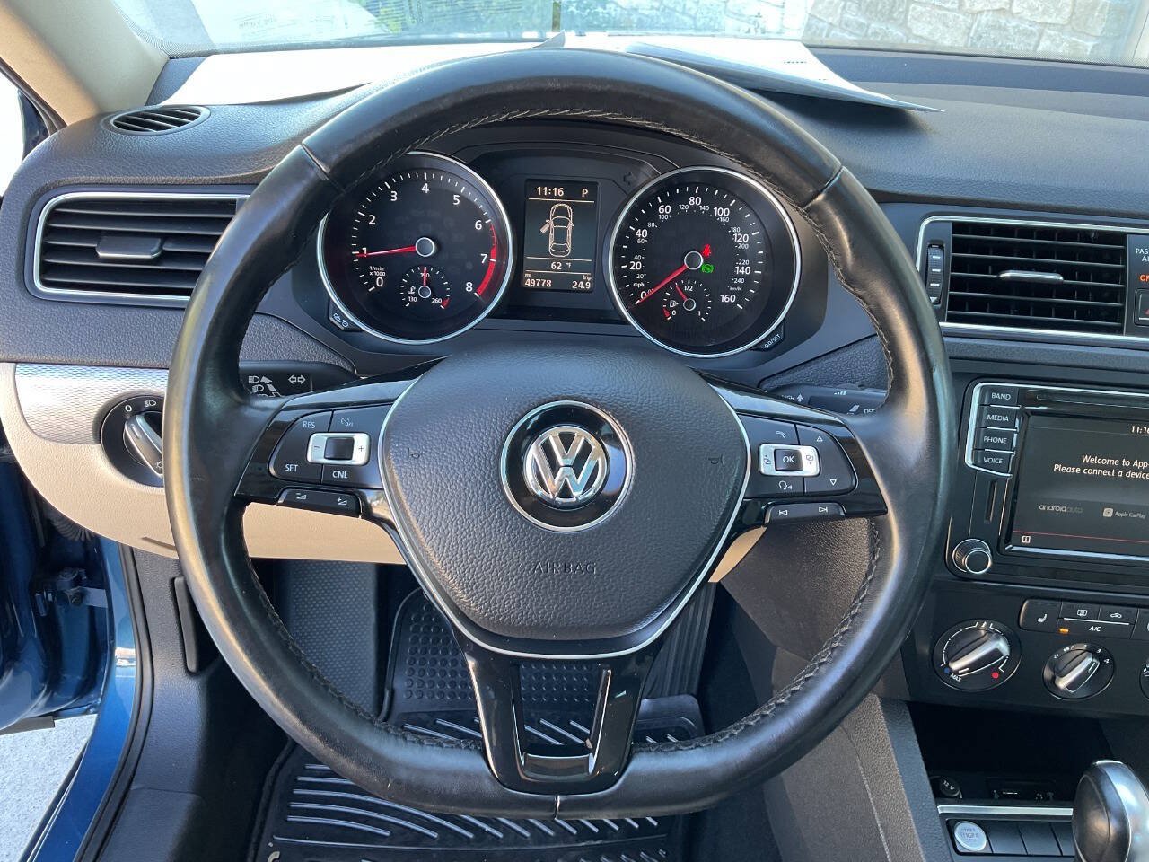 Used 2017 Volkswagen Jetta SE FWD image 17