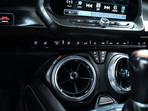 Used 2018 Chevrolet Camaro SS image 28