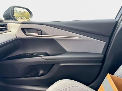 Used 2026 Toyota Camry SE w/ Convenience Package image 20