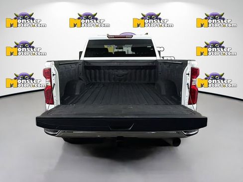 Used 2024 Chevrolet Silverado 2500 LT image 26