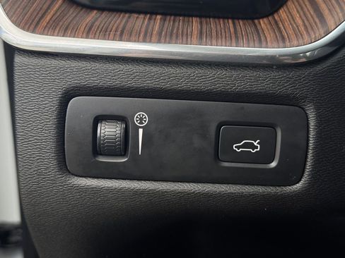 Used 2020 Volvo XC60 T5 Inscription image 23