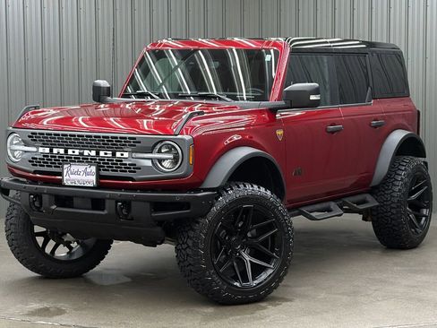 Used 2025 Ford Bronco Badlands w/ Sasquatch Package image 1