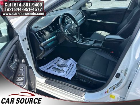 Used 2017 Toyota Camry SE FWD image 6
