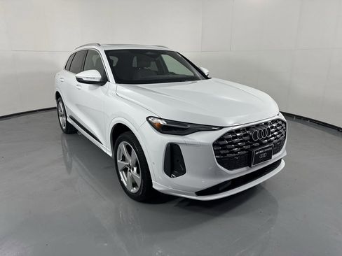 Used 2025 Audi Q5 Premium Plus w/ Premium Plus image 33