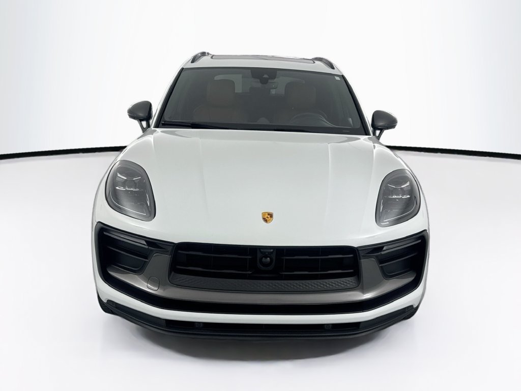 Used 2023 Porsche Macan Turbo AWD/4WD image 2