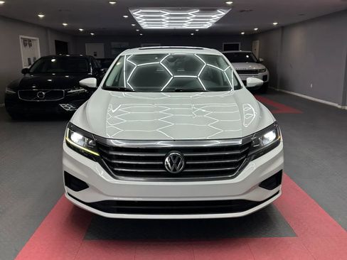 Used 2021 Volkswagen Passat 2.0T SE FWD image 8