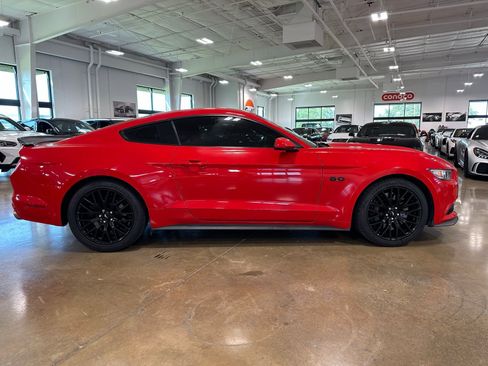 Used 2017 Ford Mustang GT w/ GT Performance Package image 9