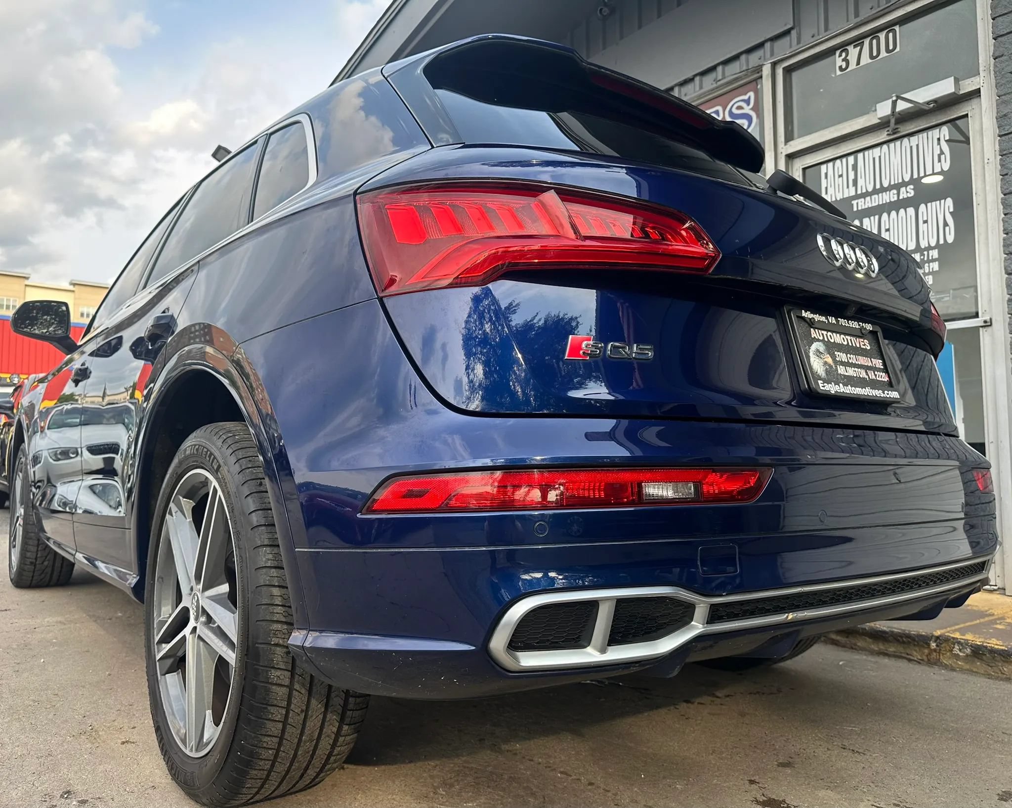 Used 2018 Audi SQ5 Premium Plus w/ Navigation Package AWD/4WD image 5